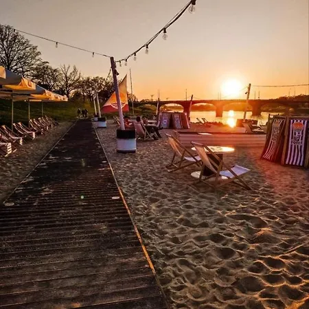 Night Host Trzebnicka 56 Free Parking Апартаменти *