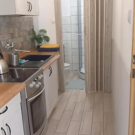 Night Host Trzebnicka 56 Free Parking Апартаменти