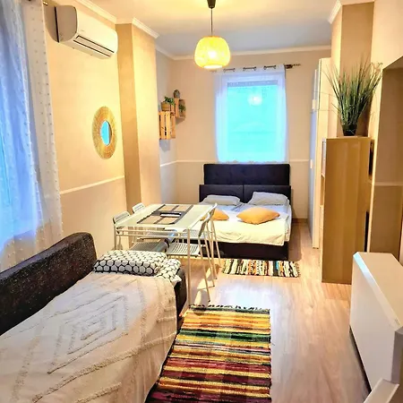 Night Host Trzebnicka 56 Free Parking *