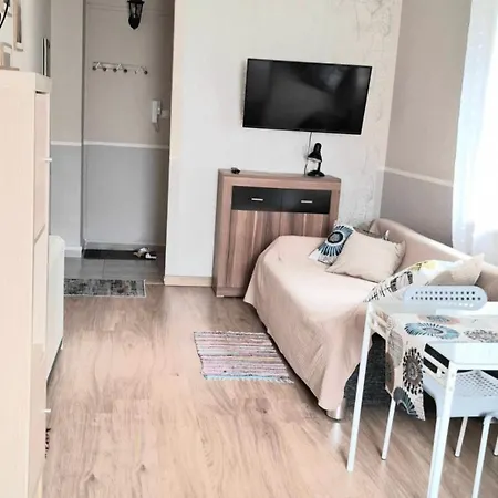 Apartment Night Host Trzebnicka 56 Free Parking