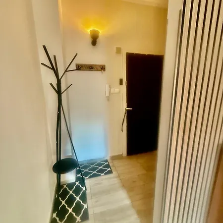 Night Host Trzebnicka 56 Free Parking Wrocław
